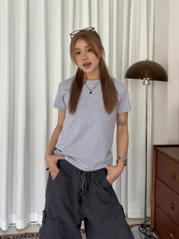 American Retro Short Sleeve T-Shirt for Women â€“ Pure Color Round Neck Summer Top, Trendy Versatile Style, 90s Inspired Fashion