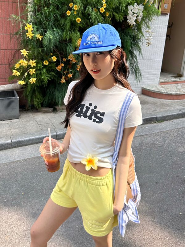 American Vintage Fun Letter Print Slimming Short T-Shirt for Women - Trendy 90s Style Shoulder-Fitting Top