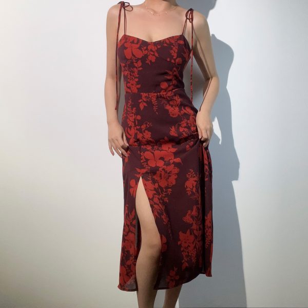 American Vintage Sexy Low-Cut Tie Floral Print Waist-Defined Side-Slit Spaghetti Strap Maxi Dress for Women - Y2K Style