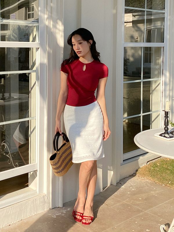 Backless Short Sleeve T-Shirt for Women, Slim Fit Round Neck Top with Chest Pad, French Style Sexy 90s Look