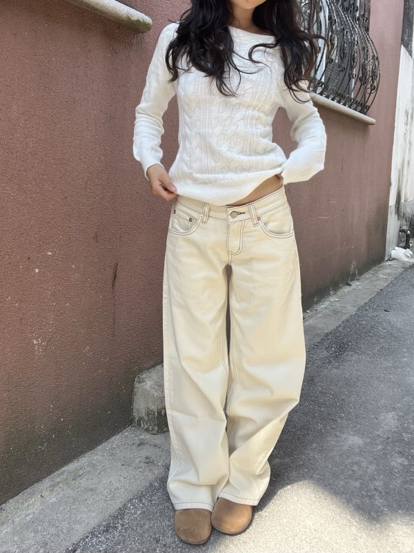 Beige Low-Waist Loose Slimming Straight Leg Pants for Petite Women - Spring 2025 Fashion Trend
