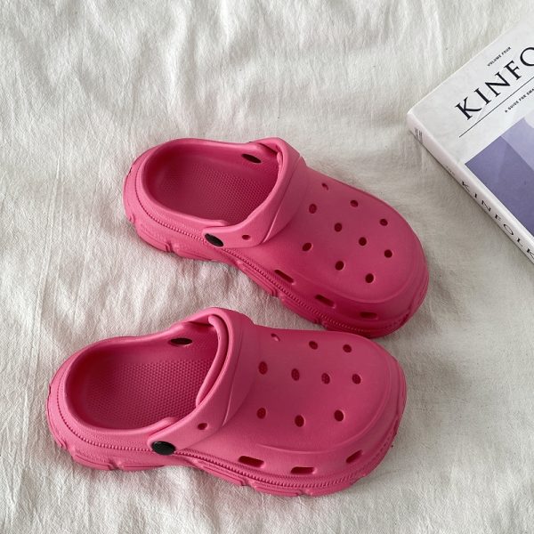 Black Thick-Soled Closed-Toe Hole Shoes for Women - 2025 Summer Outdoor Slippers, Beach Style, Cool Casual Footwear