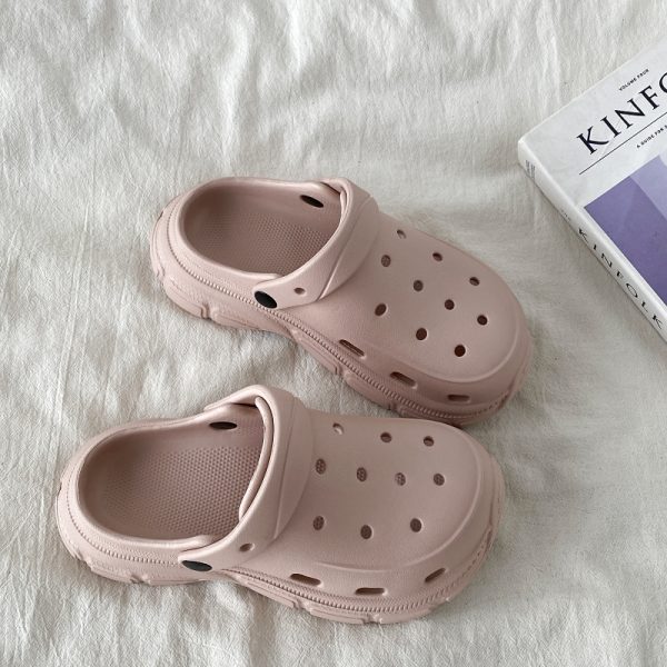 Black Thick-Soled Closed-Toe Hole Shoes for Women - 2025 Summer Outdoor Slippers, Beach Style, Cool Casual Footwear