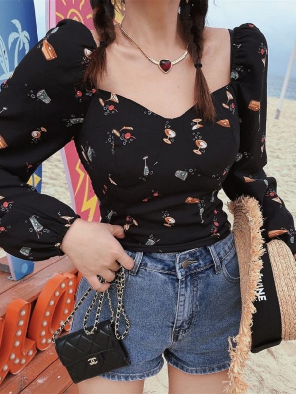 Black Vintage Square Neck Long Sleeve Shirt for Women - Slimming Waist-Cinching Design, Playful French Style, Perfect for Vacation