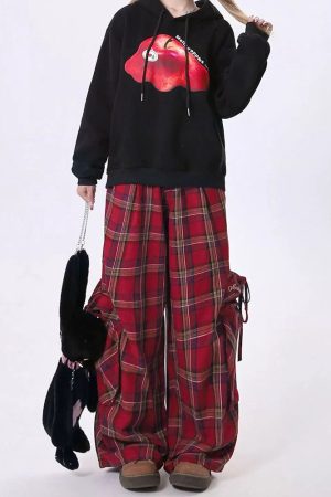 Casual Day Outfits, Easy Trendy Outfits 90's Grunge Plaid Cargo Pants