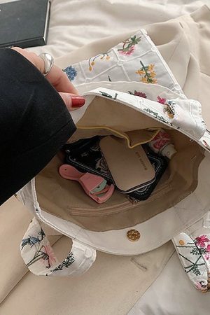 Casual Day Outfits, Easy Trendy Outfits Floral Embroidered Tote Bag