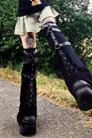 Casual Day Outfits, Easy Trendy Outfits Grunge Aesthetic Flare Leg Warmers