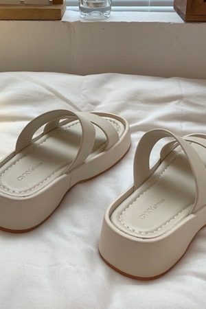 Casual Day Outfits, Easy Trendy Outfits Minimalist Aesthetic Sandals
