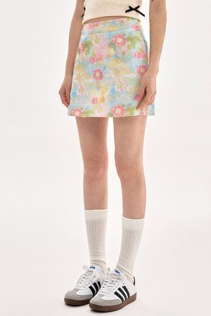Casual Day Outfits, Easy Trendy Outfits Pastel Brushstroke Floral Mini Skirt