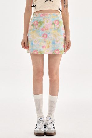 Casual Day Outfits, Easy Trendy Outfits Pastel Brushstroke Floral Mini Skirt