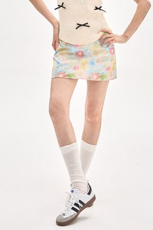 Casual Day Outfits, Easy Trendy Outfits Pastel Brushstroke Floral Mini Skirt