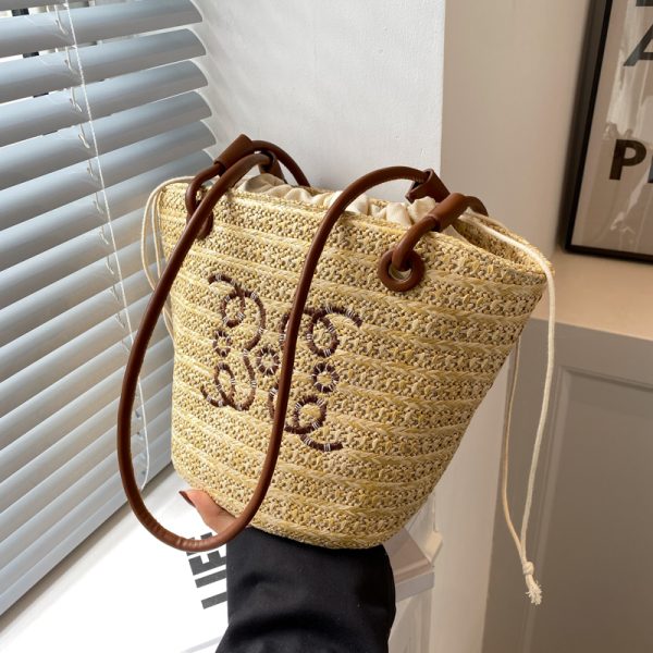 Chic Women's Summer 2025 Beach Straw Woven Shoulder Bucket Bag - Trendy Niche Fashion Accessory