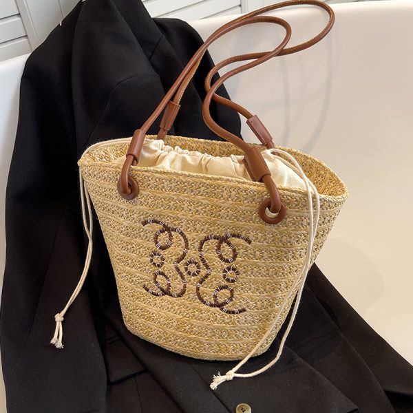 Chic Women's Summer 2025 Beach Straw Woven Shoulder Bucket Bag - Trendy Niche Fashion Accessory