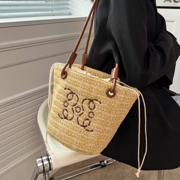 Chic Women's Summer 2025 Beach Straw Woven Shoulder Bucket Bag - Trendy Niche Fashion Accessory