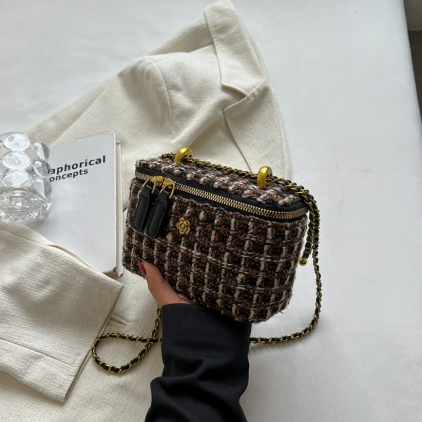 Chic Wool Mini Chain Bag for Women, 2025 Niche Box Design, Versatile Crossbody Bag for Spring and Summer Fashion