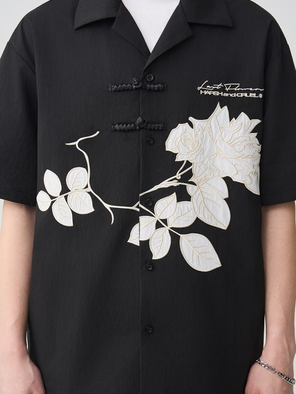 Chinese Style Buttoned Short-Sleeve Shirt with Patch Embroidery - Trendy Y2K Fashion for a Chic Look