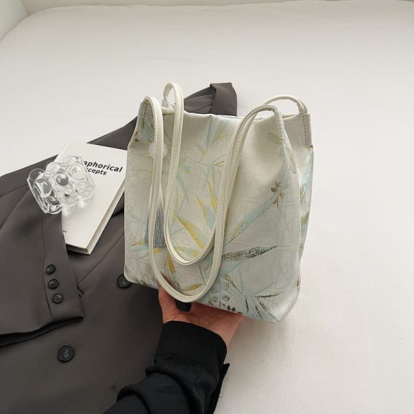 Chinese-Style Embroidered Single-Shoulder Bucket Bag for Women - 2025 Summer National Style Fashion, Large Capacity Commuting Tote