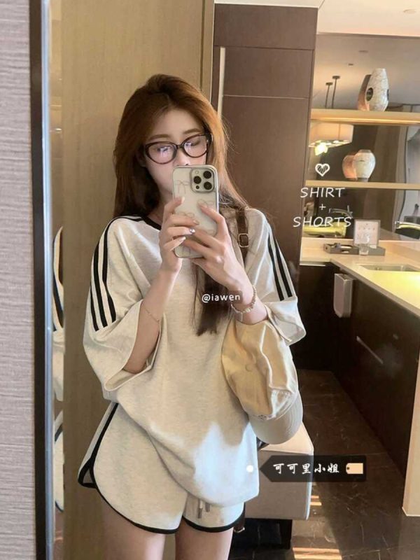 Color-Blocked Stripes Cotton Short Sleeve T-Shirt for Men and Women - Trendy Plus Size Loose Fit American Style Couple Outfit