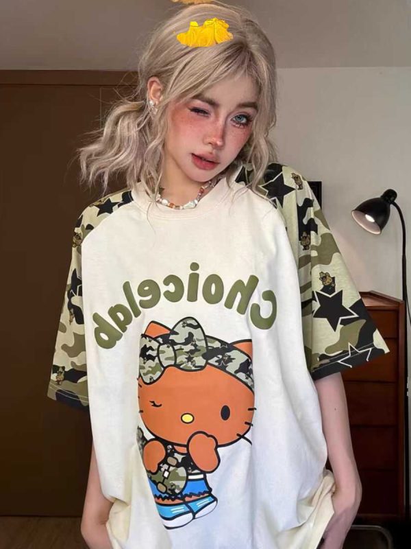 Color-Blocking Camouflage Hello Kitty Raglan Sleeve T-Shirt for Women - Casual 90s Inspired Short Sleeve Top