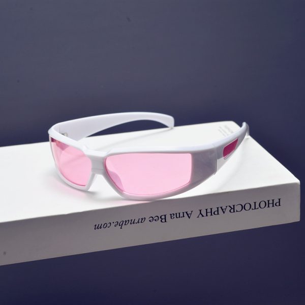 Cyberpunk Futuristic Tech-Style Sunglasses for Men and Women, Retro Millennial Streetwear Cycling Eyewear