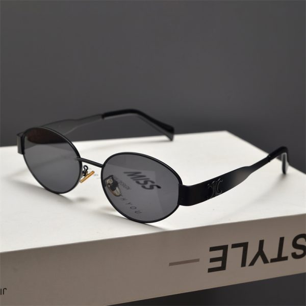 Cyberpunk Oval Metal Letter Sunglasses for Women - High-End Korean Style Retro Hip-Hop Eyewear - European & American Fashion