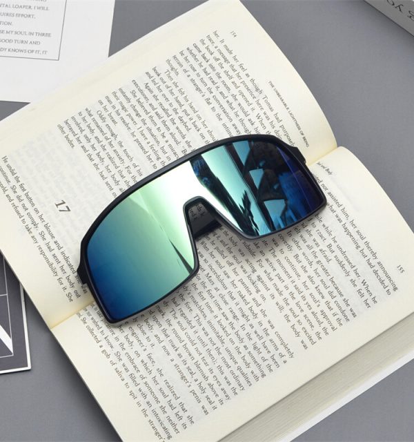 Cyberpunk Oversized Colorful Sunglasses for Men and Women - Trendy Futuristic Style for Skiing, Cycling, and Outdoor Activities