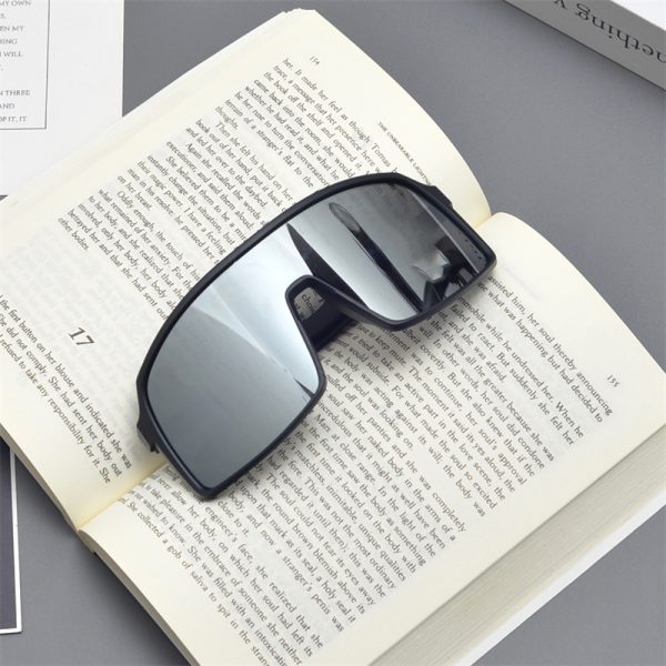 Cyberpunk Oversized Colorful Sunglasses for Men and Women - Trendy Futuristic Style for Skiing, Cycling, and Outdoor Activities