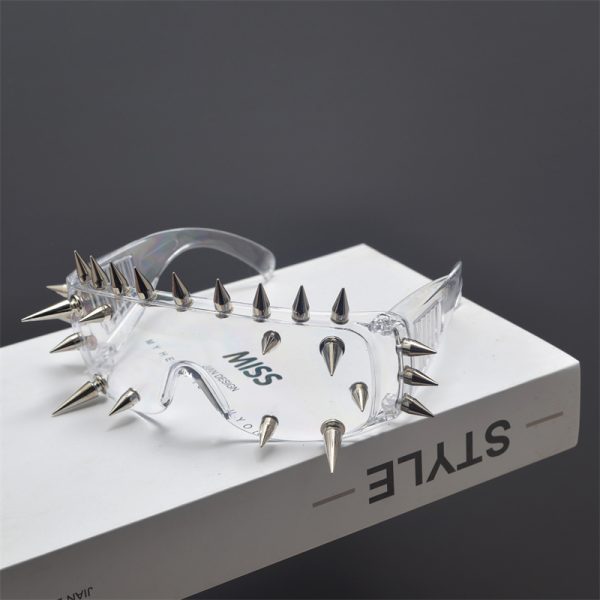 Cyberpunk Rectangular One-Piece Sunglasses for Men and Women, Trendy Metal Rivets, Windproof Exaggerated Cycling Shades
