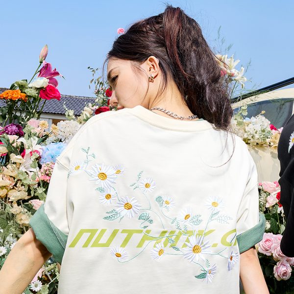 Daisy Embroidered Letter Short Sleeve T-Shirt for Couples - Vintage 90s Unisex Summer Style