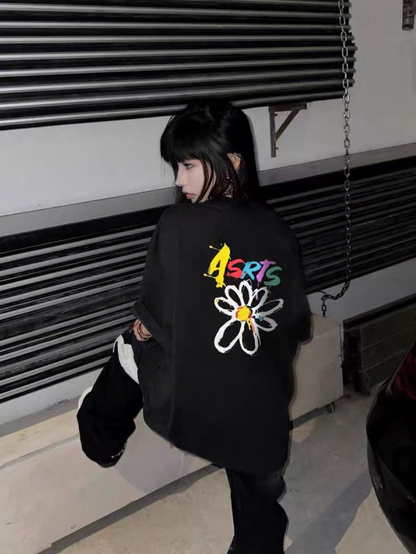 Daisy Print Short Sleeve T-Shirt for Women - Loose Fit American Retro Style Couple Shirt, Y2K Inspired Fashion Top