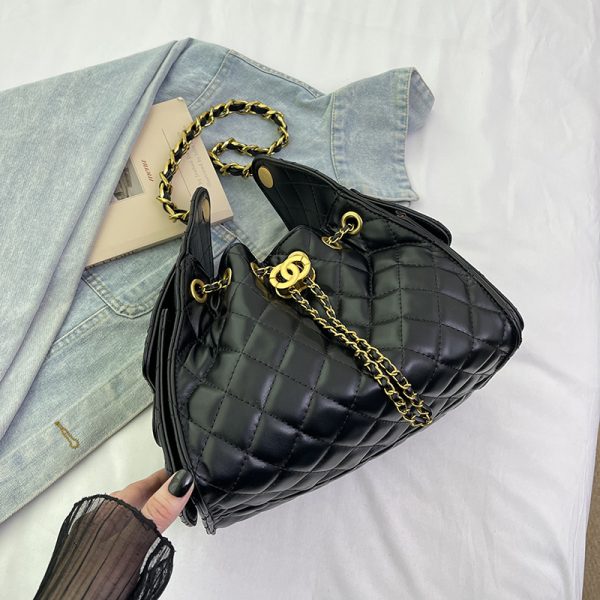 Diamond-Pattern Chain Small Bucket Bag - Trendy 2025 Summer Women's Drawstring Shoulder Bag with Large Capacity