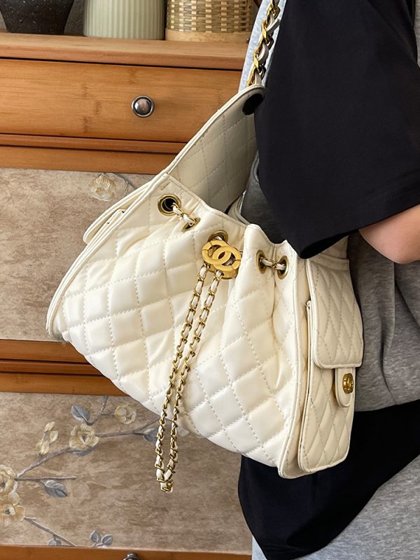 Diamond-Pattern Chain Small Bucket Bag - Trendy 2025 Summer Women's Drawstring Shoulder Bag with Large Capacity