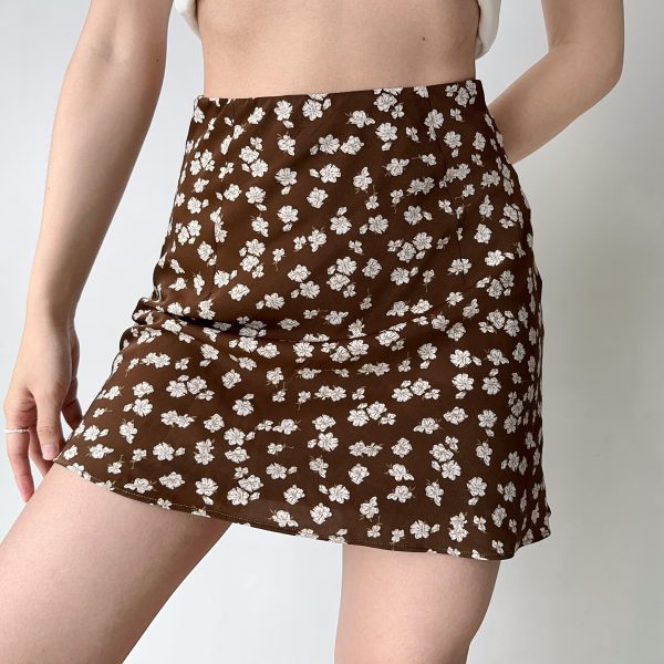 DIY American Vintage Small Floral High-Waisted A-Line Short Skirt - Retro Style for 90s & Y2K Fashion Lovers