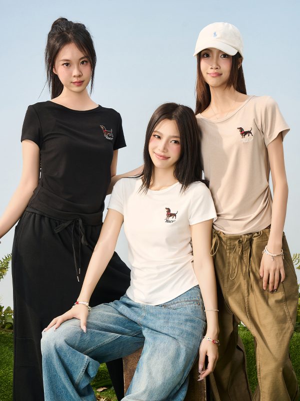 Elastic Knitted Embroidered Puppy Short Sleeve Summer T-Shirt for Women - Slim Fit, Casual Style, Perfect for 90s and Y2K Fashion
