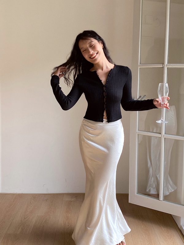 Elegant Glossy Satin Half-Length Mermaid Skirt - French Style Commuting High-End White Midi Skirt for Chic Outfits