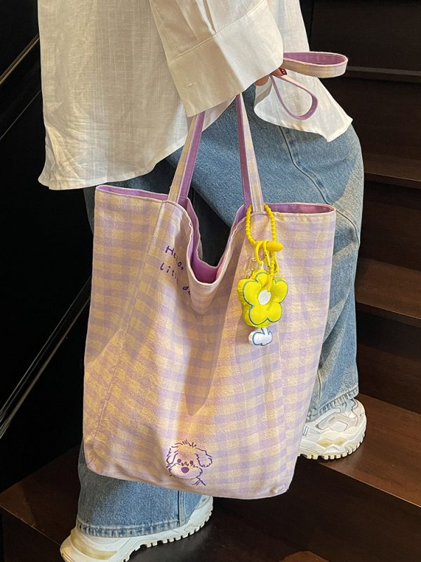 Embroidered Checkered Bucket Bag - Large Capacity, Artistic Design for Summer 2025, Perfect for Students and Commuters