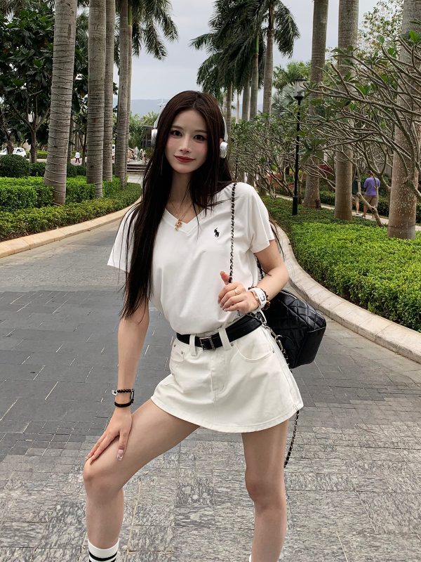 Embroidered V-Neck Short Sleeve T-Shirt for Women - Loose Slimming Casual Top - Versatile Spring Summer Style