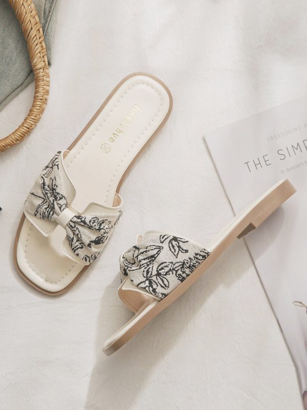 Exquisite Sheepskin Flat Sandals for Women, French Style, Summer 2024 Outdoor Fashion