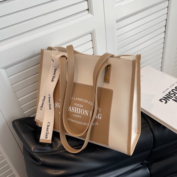 Fashionable Large Capacity Shoulder Tote Bag for College Students - Textured Niche Design for Spring/Summer 2025