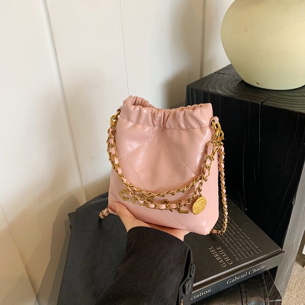 Fashionable Small Bucket Bag for Women - 2025 Spring/Summer Collection, High-End Diamond Pattern, Versatile Crossbody Shoulder Bag