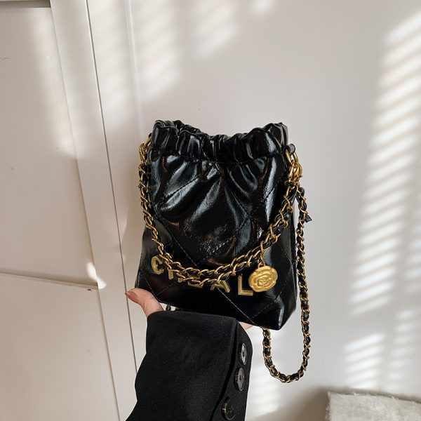 Fashionable Small Bucket Bag for Women - 2025 Spring/Summer Collection, High-End Diamond Pattern, Versatile Crossbody Shoulder Bag
