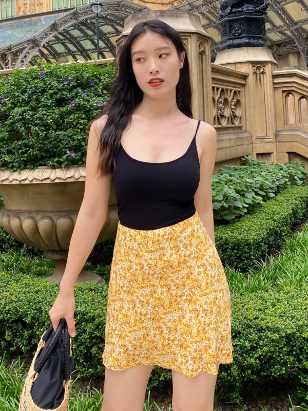 Flattering Yellow Floral A-Line Half-Length Skirt - High-Waisted Short Dress for Women, Sweet French Style, Perfect for Spring