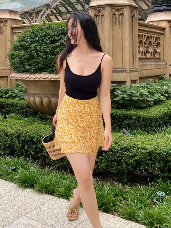 Flattering Yellow Floral A-Line Half-Length Skirt - High-Waisted Short Dress for Women, Sweet French Style, Perfect for Spring