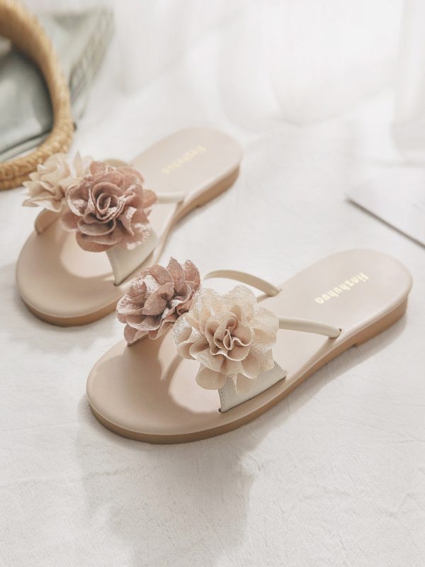 Floral Sheepskin Skirt and Sandal Set for Women - 2025 Summer Outdoor Fashion, Versatile French Style Ensemble