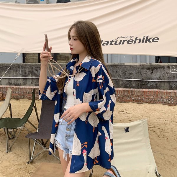 Floral Short Sleeve Beach Shirt for Women - Loose Printed Summer Blouse, Versatile Hong Kong Style Top for Students and Casual Wear