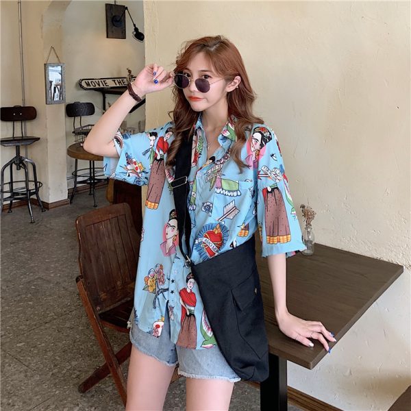 Floral Short-Sleeve Hawaiian Shirt for Women - Retro Vacation Beach Top in Hong Kong Style, Perfect for Summer and Travel