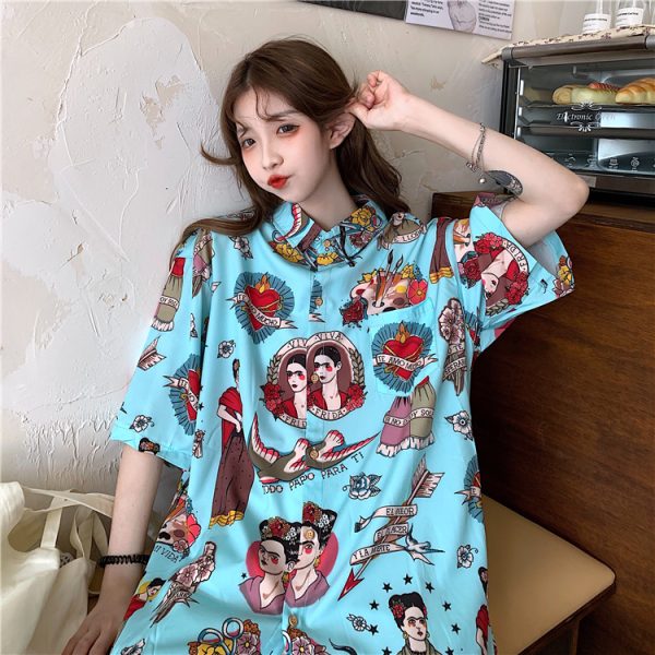 Floral Short Sleeve Shirt for Women - Hawaiian Beach Top, Retro Hong Kong Style, Loose Fit, Summer Fashion Essential