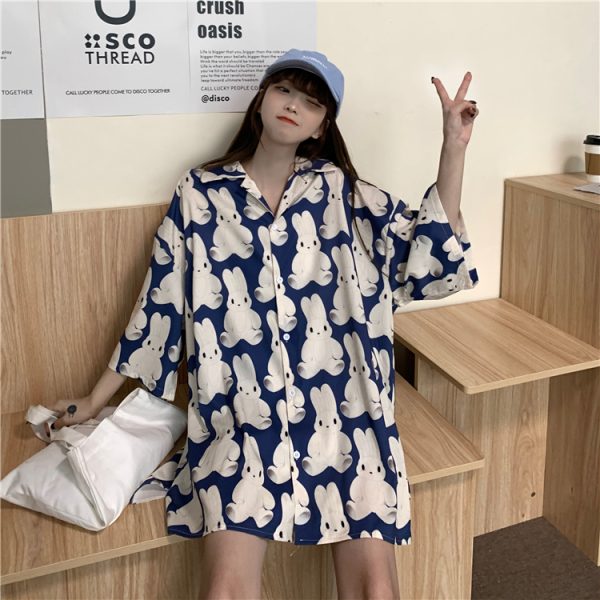 Floral Short Sleeve Shirt for Women - Hawaiian Beach Top, Retro Hong Kong Style, Loose Fit, Summer Fashion Essential