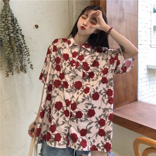 Floral Short Sleeve Shirt for Women - Hawaiian Beach Top, Retro Hong Kong Style, Loose Fit, Summer Fashion Essential