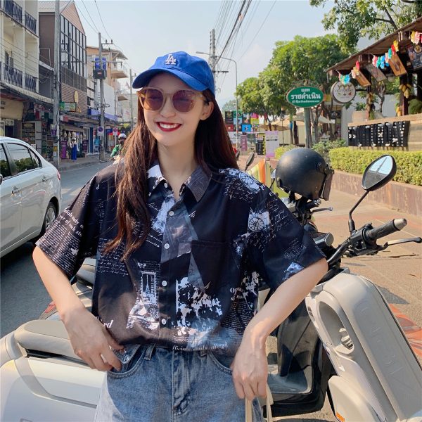 Floral Short Sleeve Shirt for Women - Hawaiian Beach Top, Retro Hong Kong Style, Loose Fit, Summer Fashion Essential